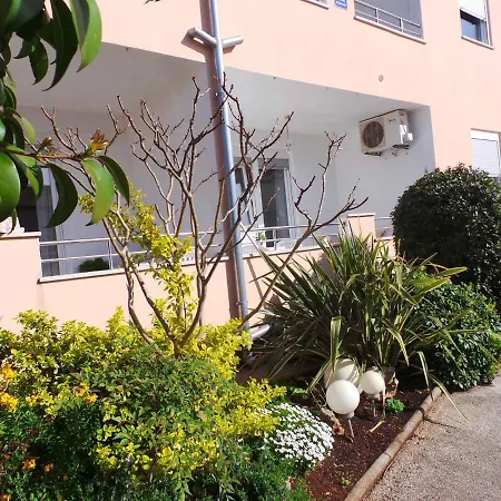 Apartment In Peroj/Istrien 8459 Διαμέρισμα *